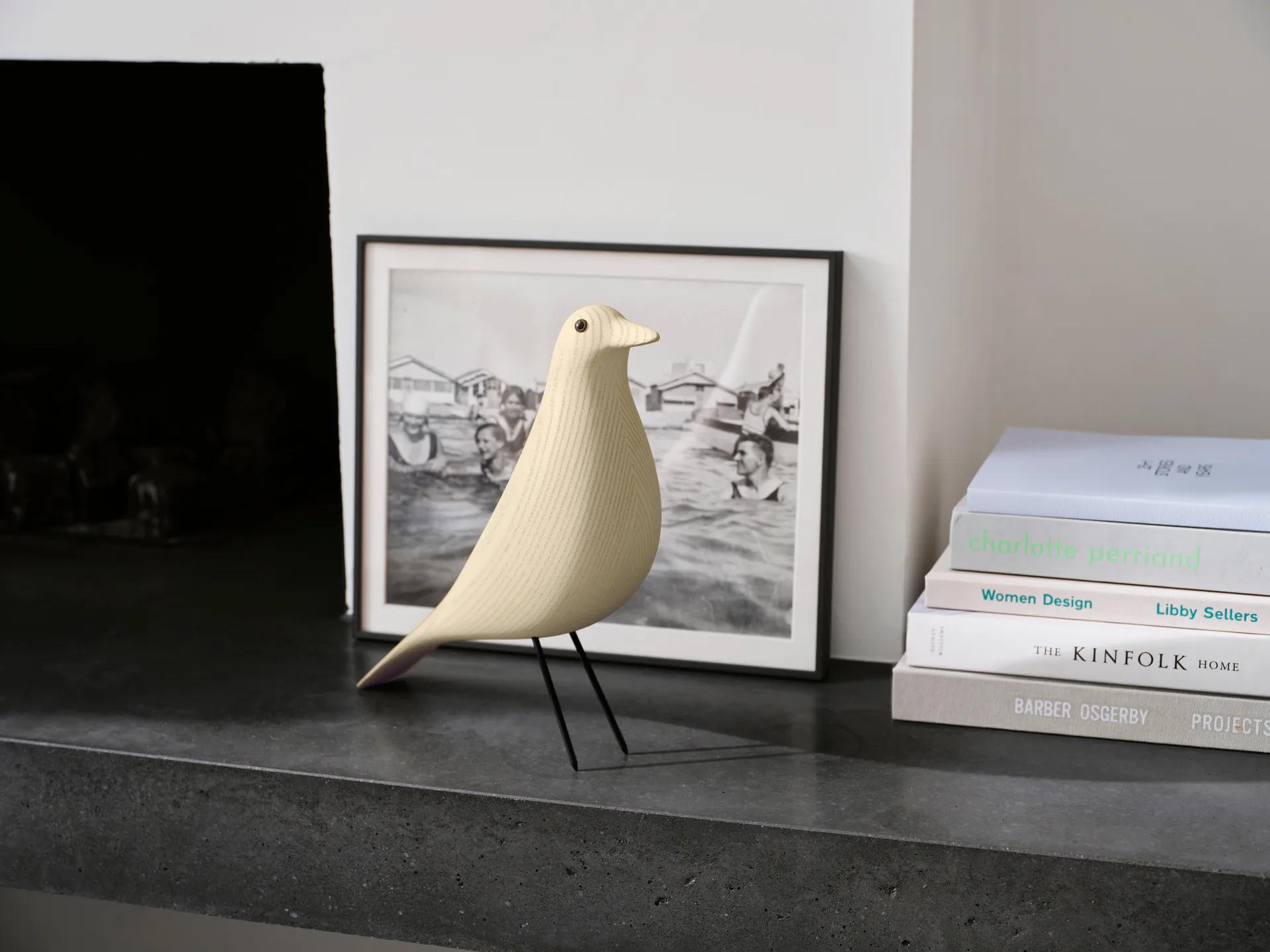 Eames House Bird träfågel, Ash-cotton white Vitra