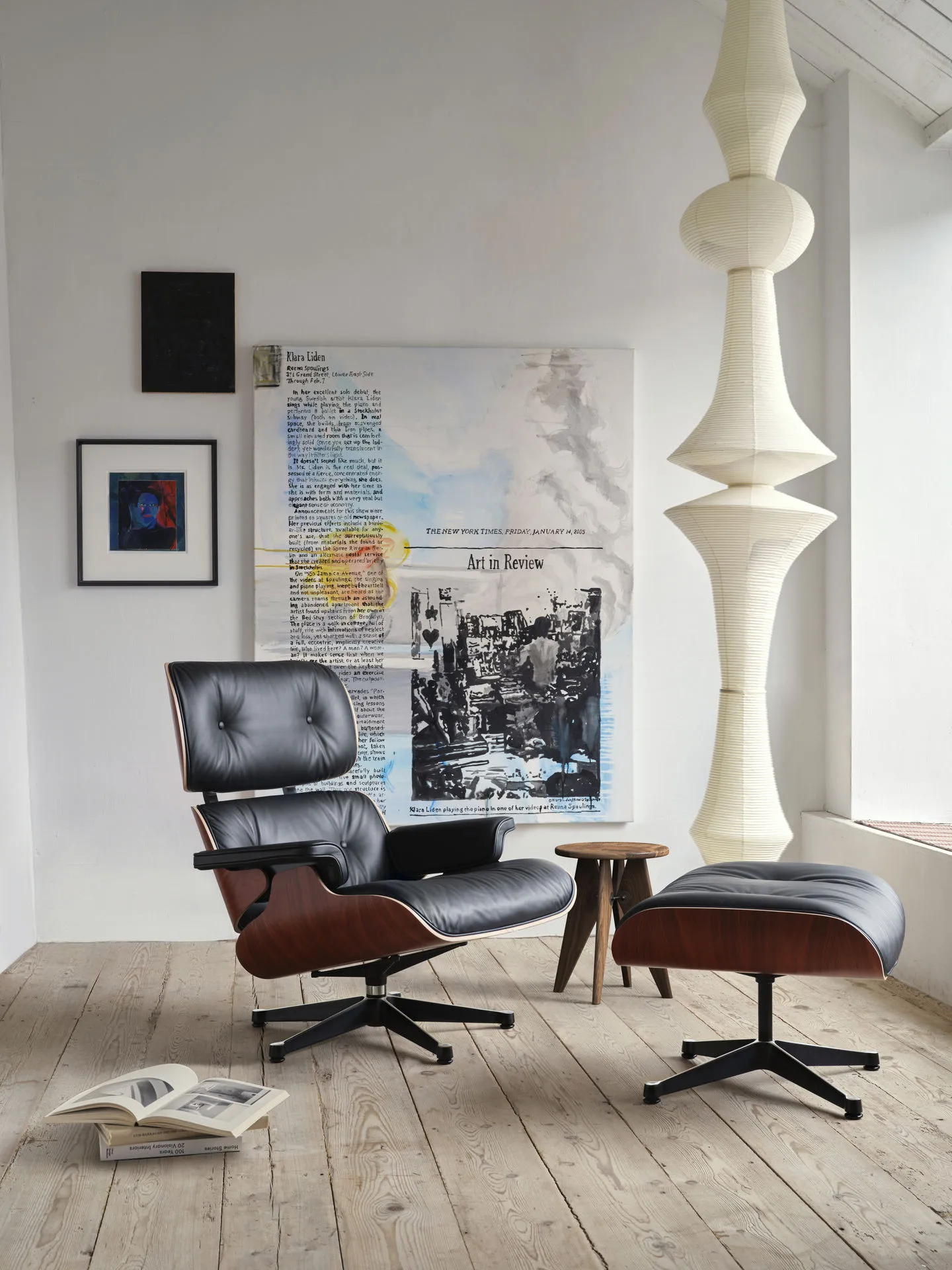 Eames Lounge Chair classic Leather premium F, 72 snow-white pigm.walnut Vitra