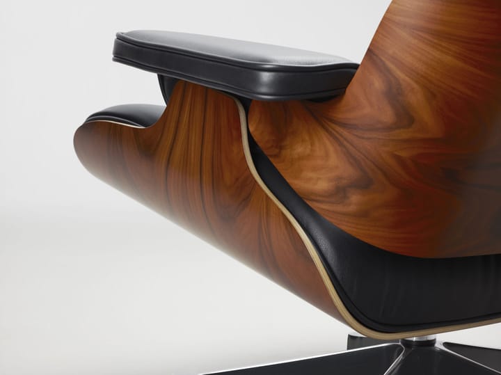 Eames Lounge Chair new dimension Leather premium F, 66 nero-santos palisander Vitra