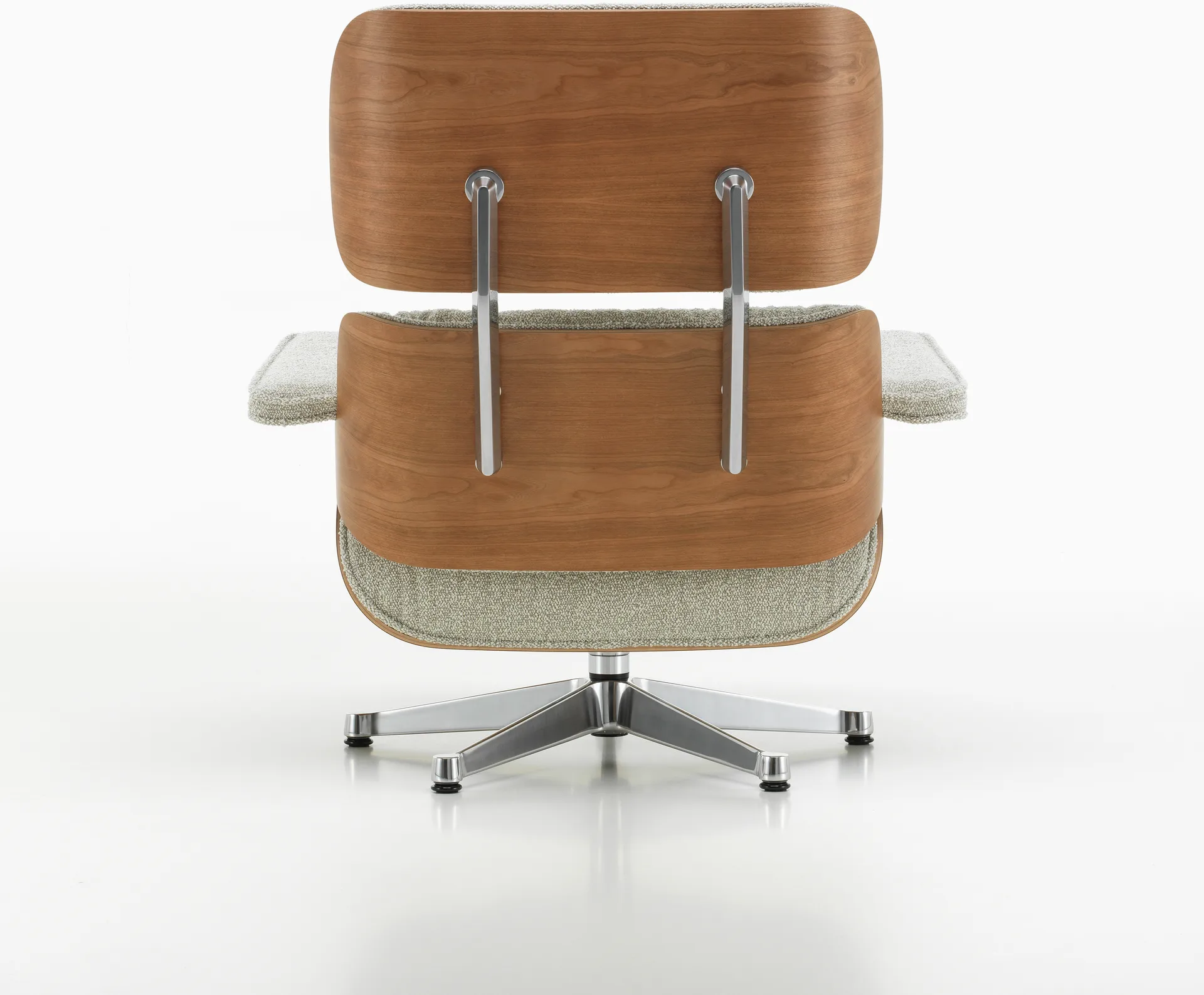 Eames Lounge Chair new dimension polerad krom, Cream/sand-american cherry Vitra