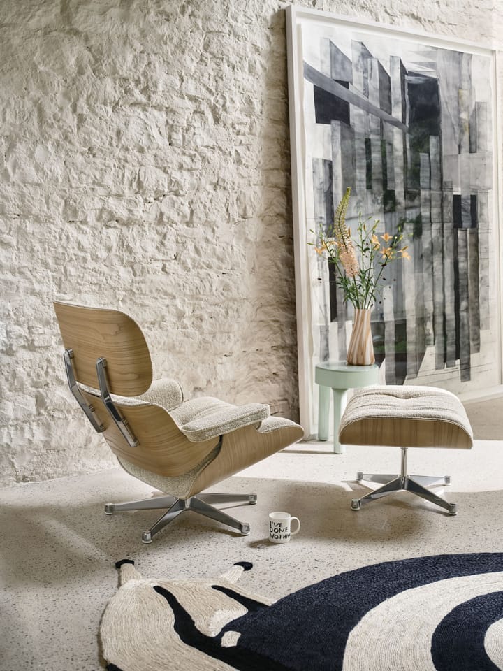 Eames Lounge Chair & Ottoman new dimension, 66 Nero-05 santos palisander-pol. steel Vitra