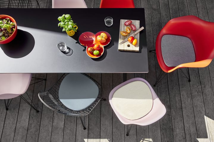 Eames plastic armchair DAR stol, Forest-Black-Plastic outdoor Vitra