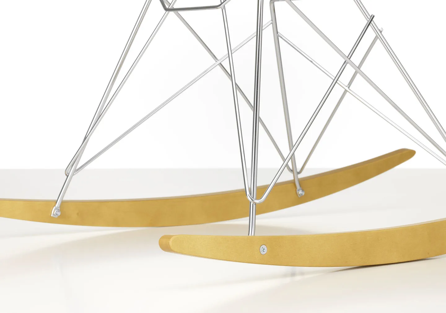 Eames plastic armchair RAR gungstol, Ice grey-Chrome-Maple Vitra