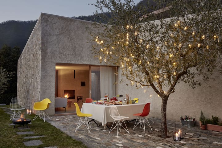 Eames Plastic Armchair RE DAR stol, 03 poppy red-white Vitra
