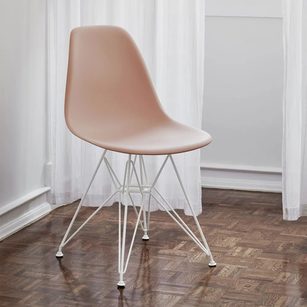 Eames Plastic Side Chair DSR Hard Glides stol , Pale rose-Chrome Vitra