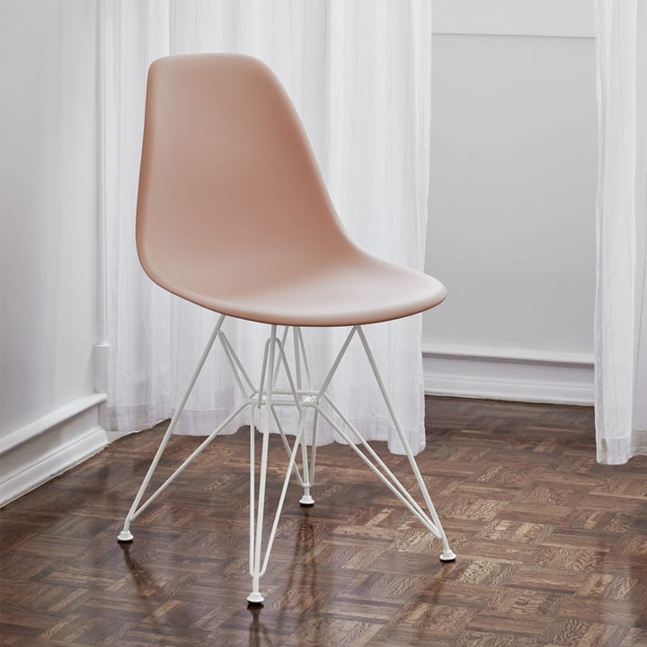 Eames Plastic Side Chair DSR Hard Glides stol , Rale rose-Dark basic Vitra