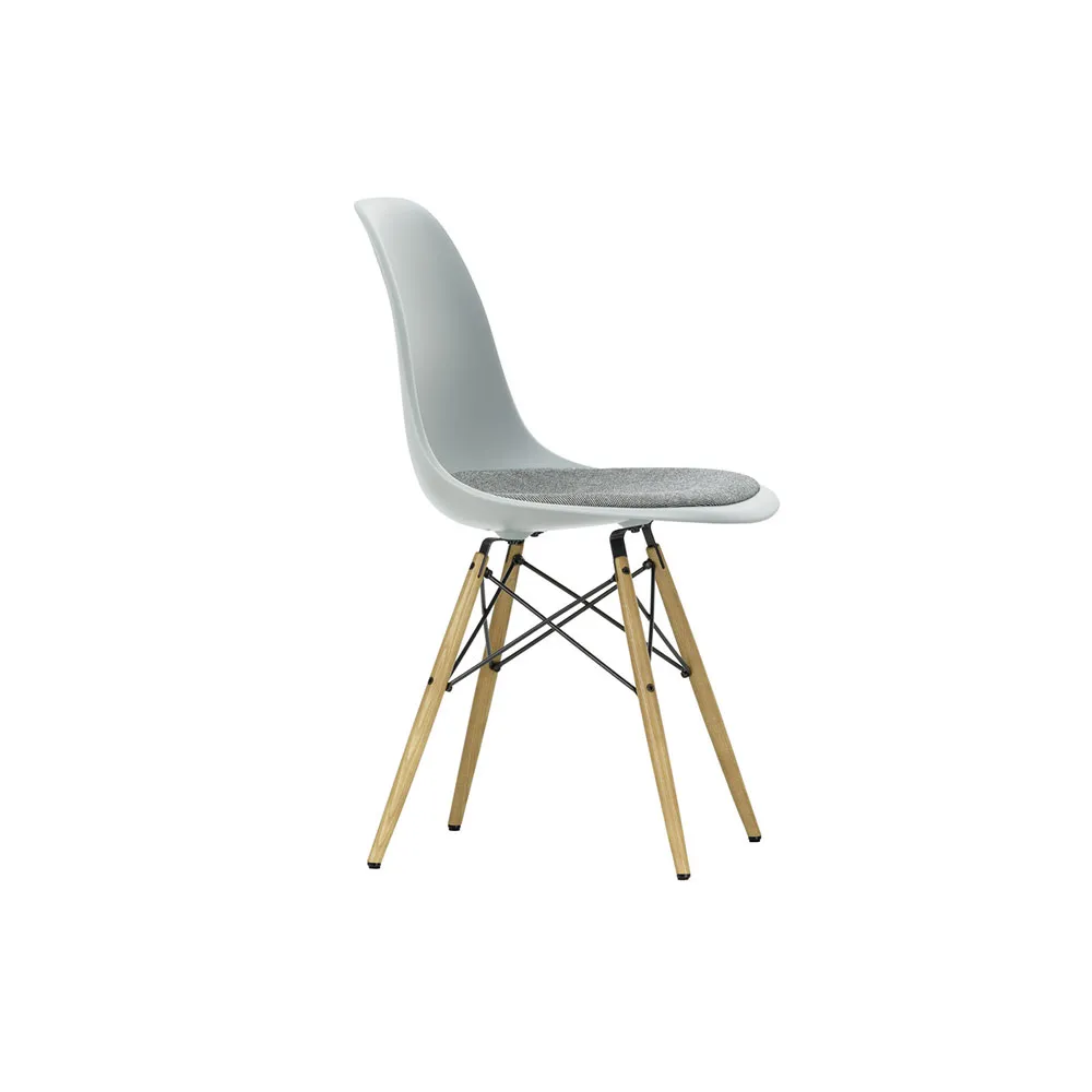 Eames plastic side chair DSW askben klädd sits, Light gray-Hopsak 23 Vitra