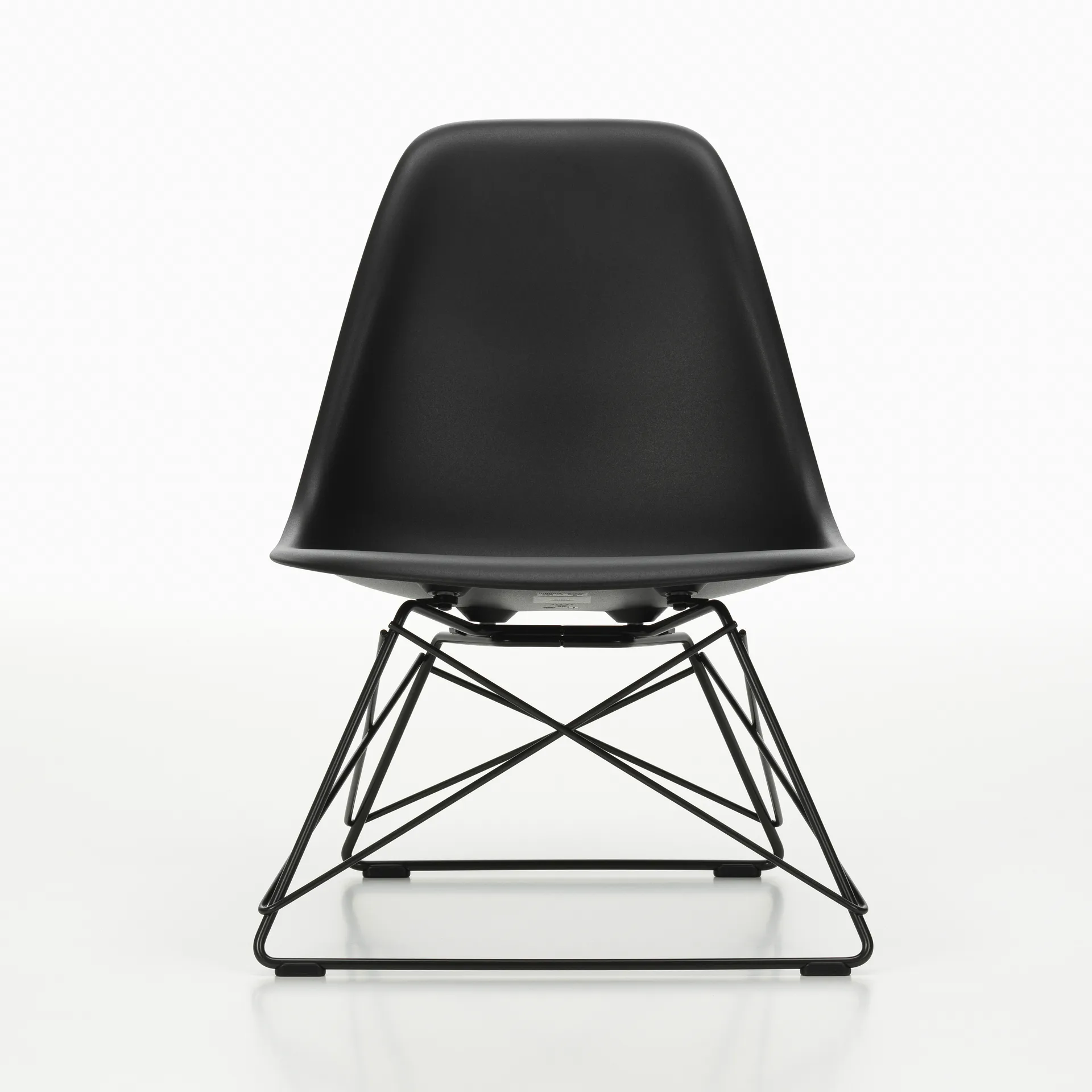 Eames Plastic Side Chair LSR loungestol, Deep black-deep black Vitra