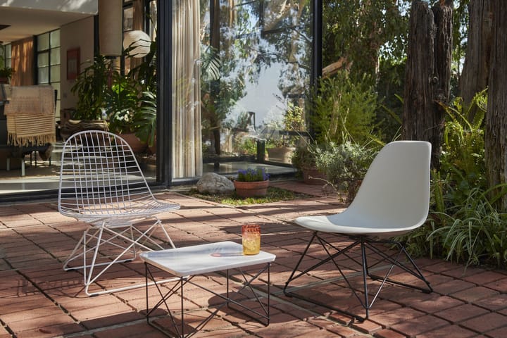 Eames Plastic Side Chair LSR loungestol, Pebble-deep black Vitra