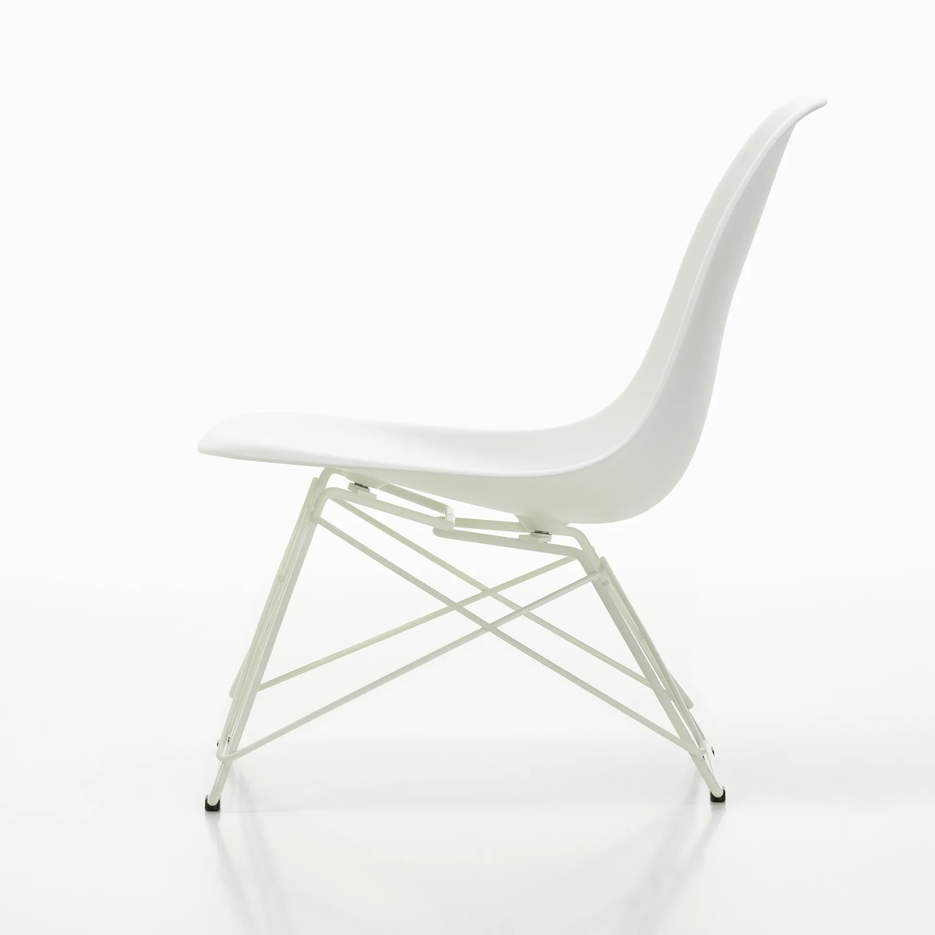 Eames Plastic Side Chair LSR loungestol, White-white Vitra