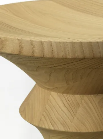 Eames Stool rund sittpall model C - Natural chestnut, Ø33x38 cm - Vitra