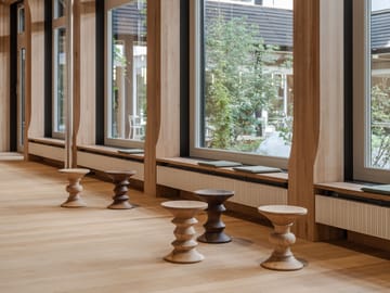 Eames Stool sittpall model C - Dark walnut - Vitra