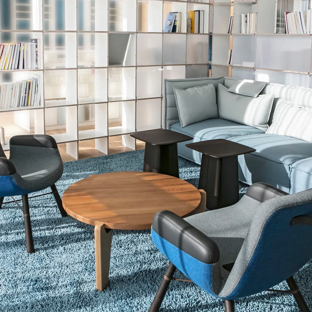 Guéridon bas soffbord, Oiled walnut Vitra