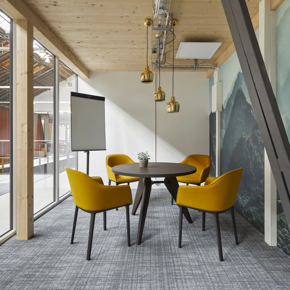 Guéridon matbord, Dark oak ø90cm Vitra