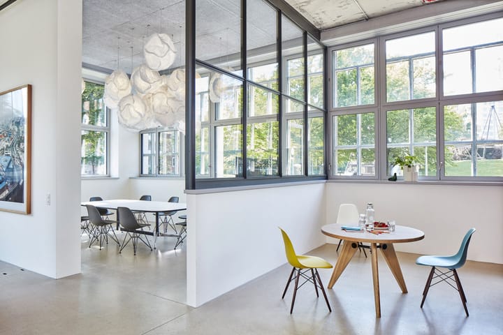 Guéridon matbord, Oiled oak ø105cm Vitra