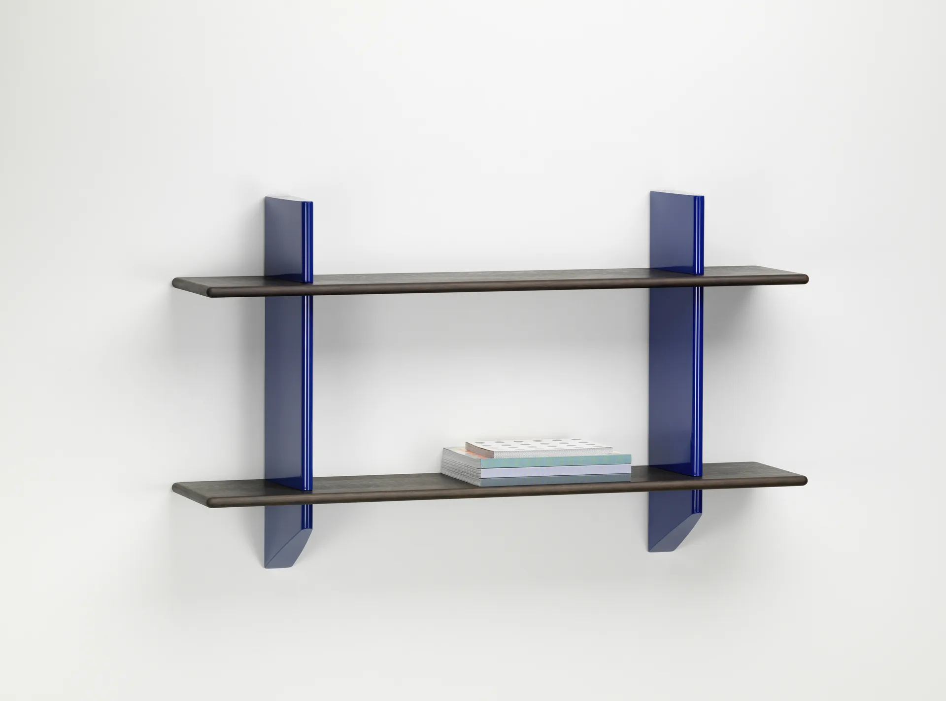 Rayonnage mural hylla, Dark oak-Prouvé bleu marcoule Vitra