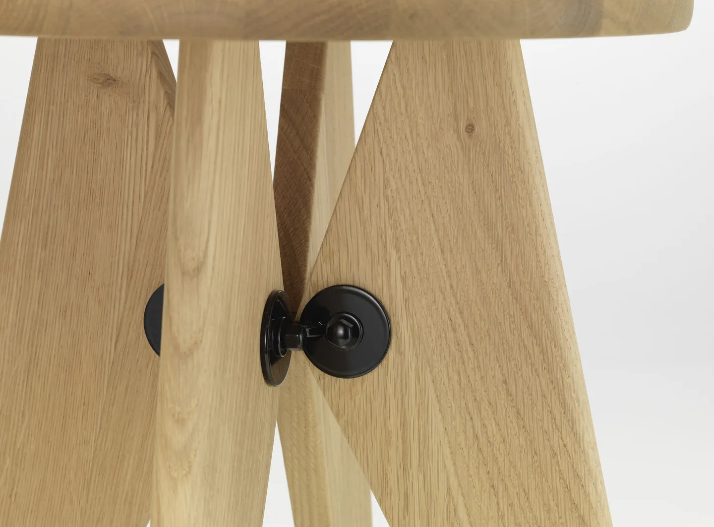 Tabouret Bois rund pall, Oljad ek, Ø35x45 cm Vitra