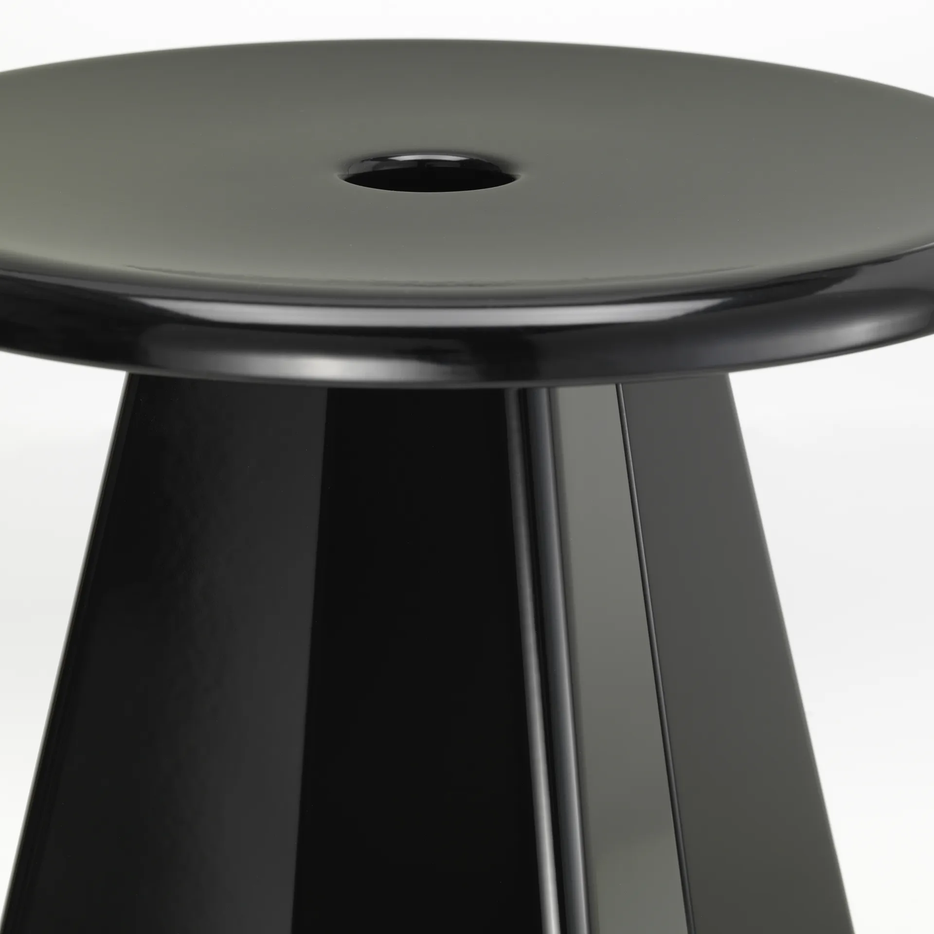 Tabouret Métallique pall, Deep black Vitra