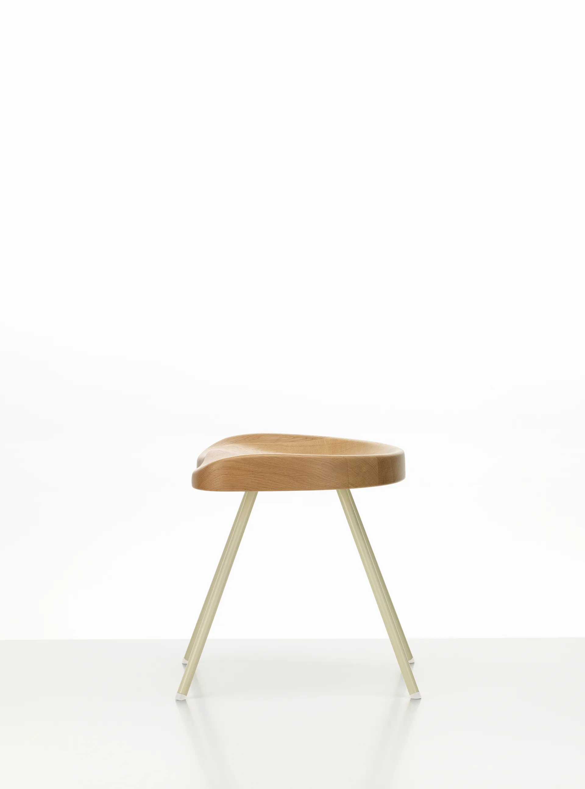 Tabouret No 307 pall, Oak-Prouvé blanc colombe Vitra