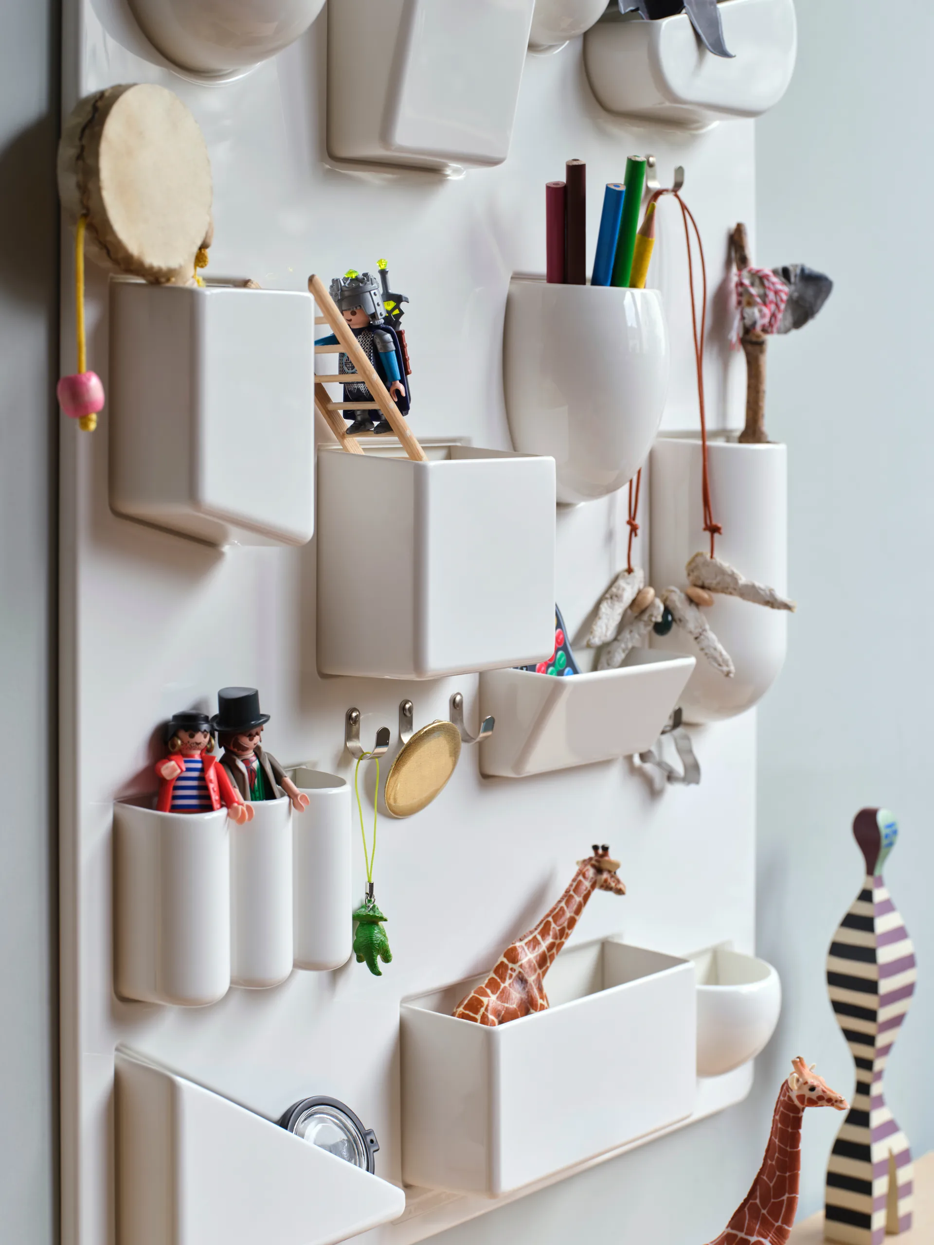 Uten.Silo RE II väggförvaring 52x68 cm, White RE Vitra