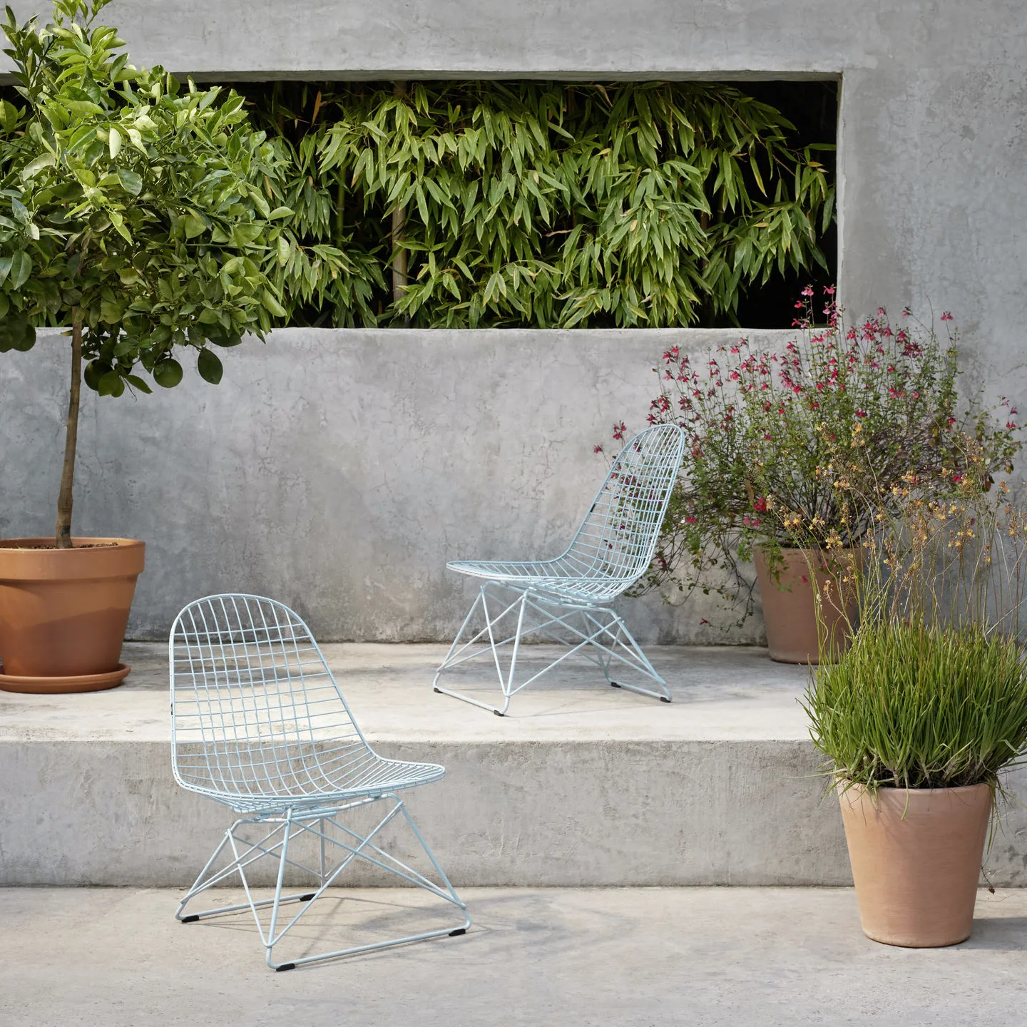 Wire Chair LKR loungestol, Sky blue 93 Vitra