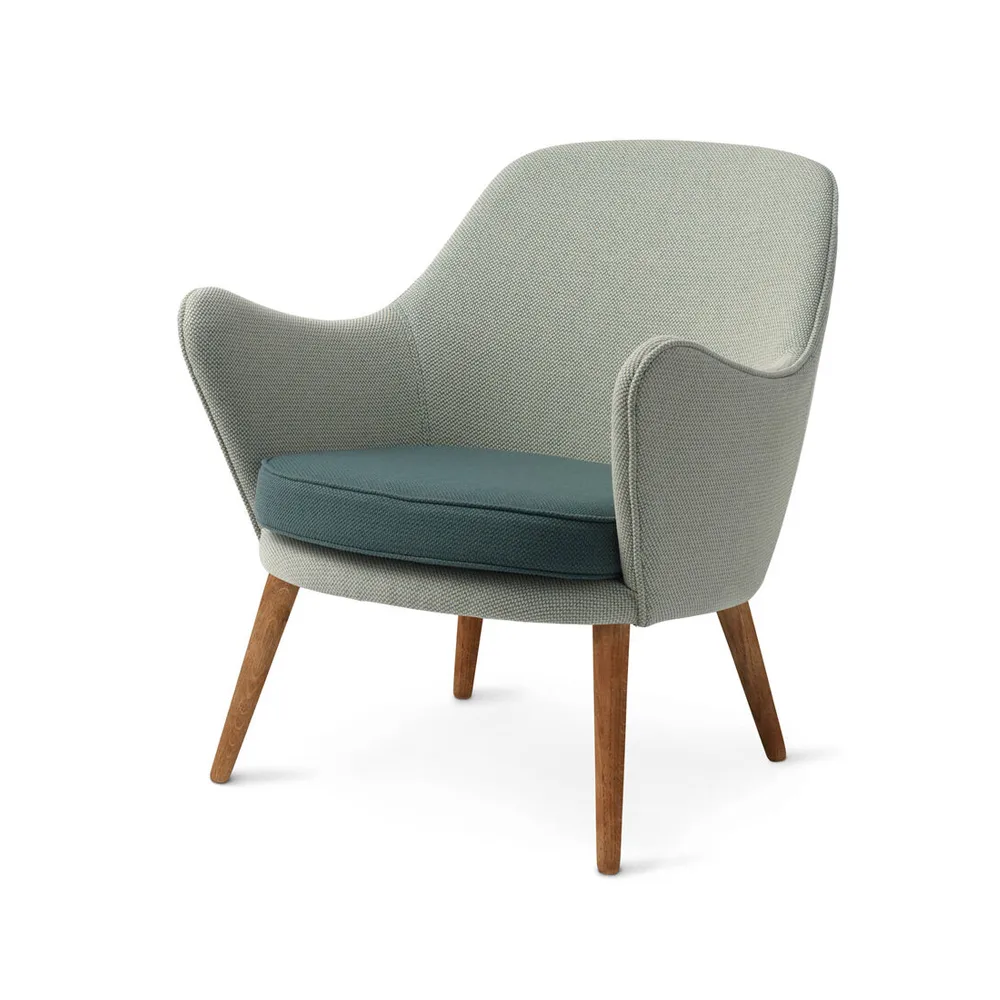 Dwell loungestol, tyg merit021/merit017 light cyan/dark cyan, ben i rökt ek Warm Nordic