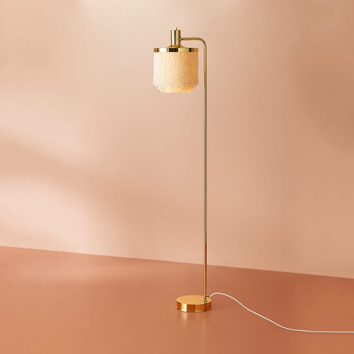 Fringe golvlampa, cream white, mässingspläterat stål Warm Nordic