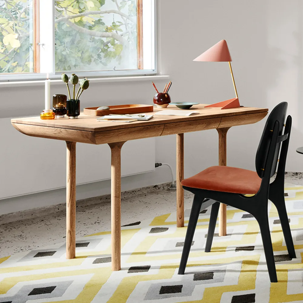 Rúna skrivbord, valnöt olja Warm Nordic