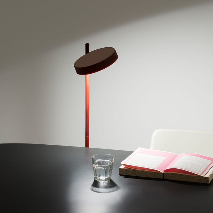 w182 Pastille f2 golvlampa, soft white, lång arm Wästberg