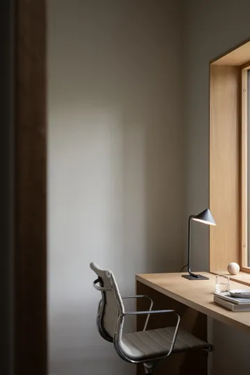 Kuro bordslampa - Black, Ø14x40 cm - Watt & Veke