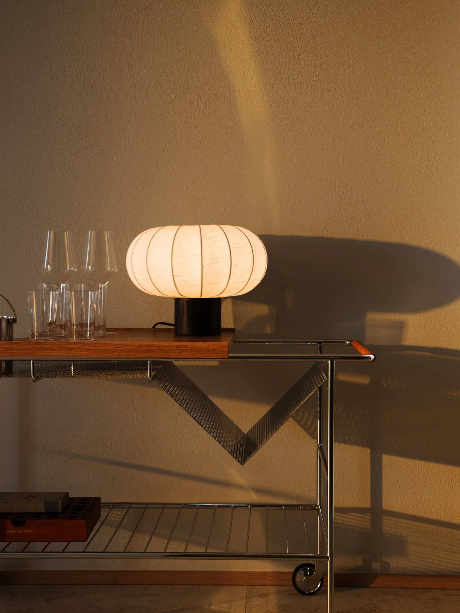 Lunari bordslampa, White-Dark ash, Ø32x24 cm Watt & Veke