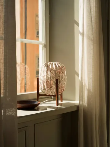 Prisma bordslampa - Dark ash-Honeysuckle blush, Ø27x42 cm - Watt & Veke