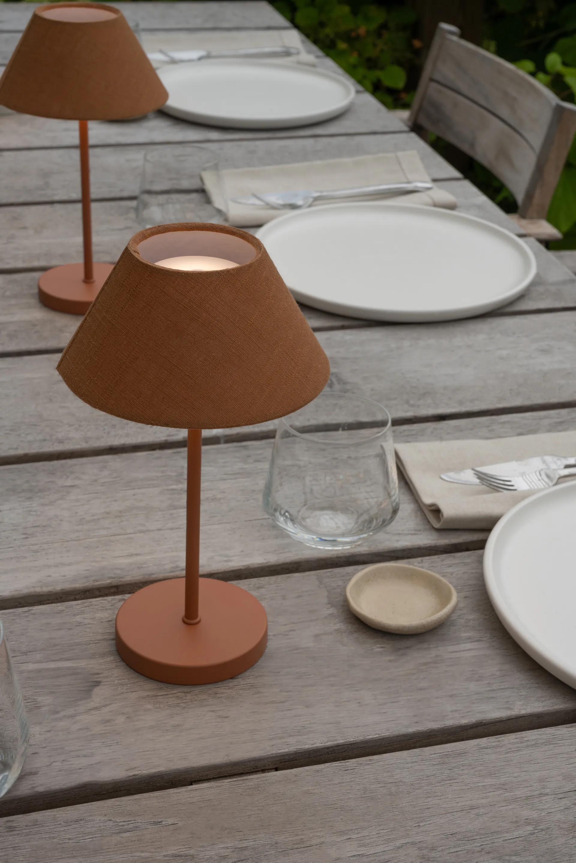 Teya bordslampa portable, Terracotta, Ø15x26 cm Watt & Veke
