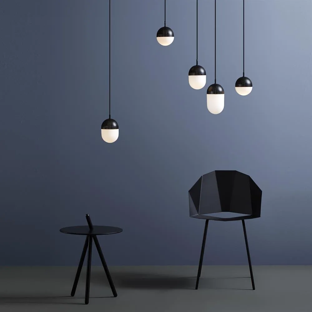 Dot taklampa medium, svart Woud