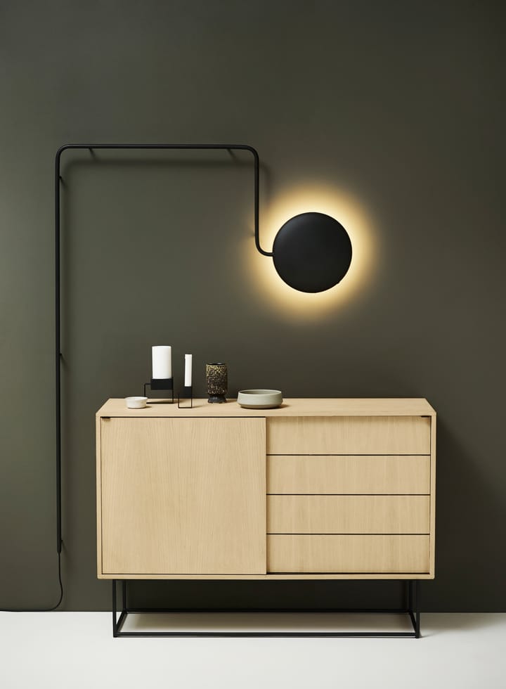 Mercury vägglampa, Svartmålad metall Woud