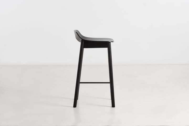 Mono barstol 65 cm, Svartmålad ask Woud