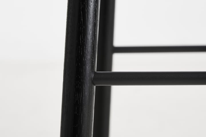 Mono barstol 65 cm, Svartmålad ask Woud