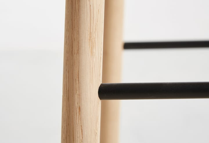 Mono barstol 65 cm, Vitpigmenterad ek Woud