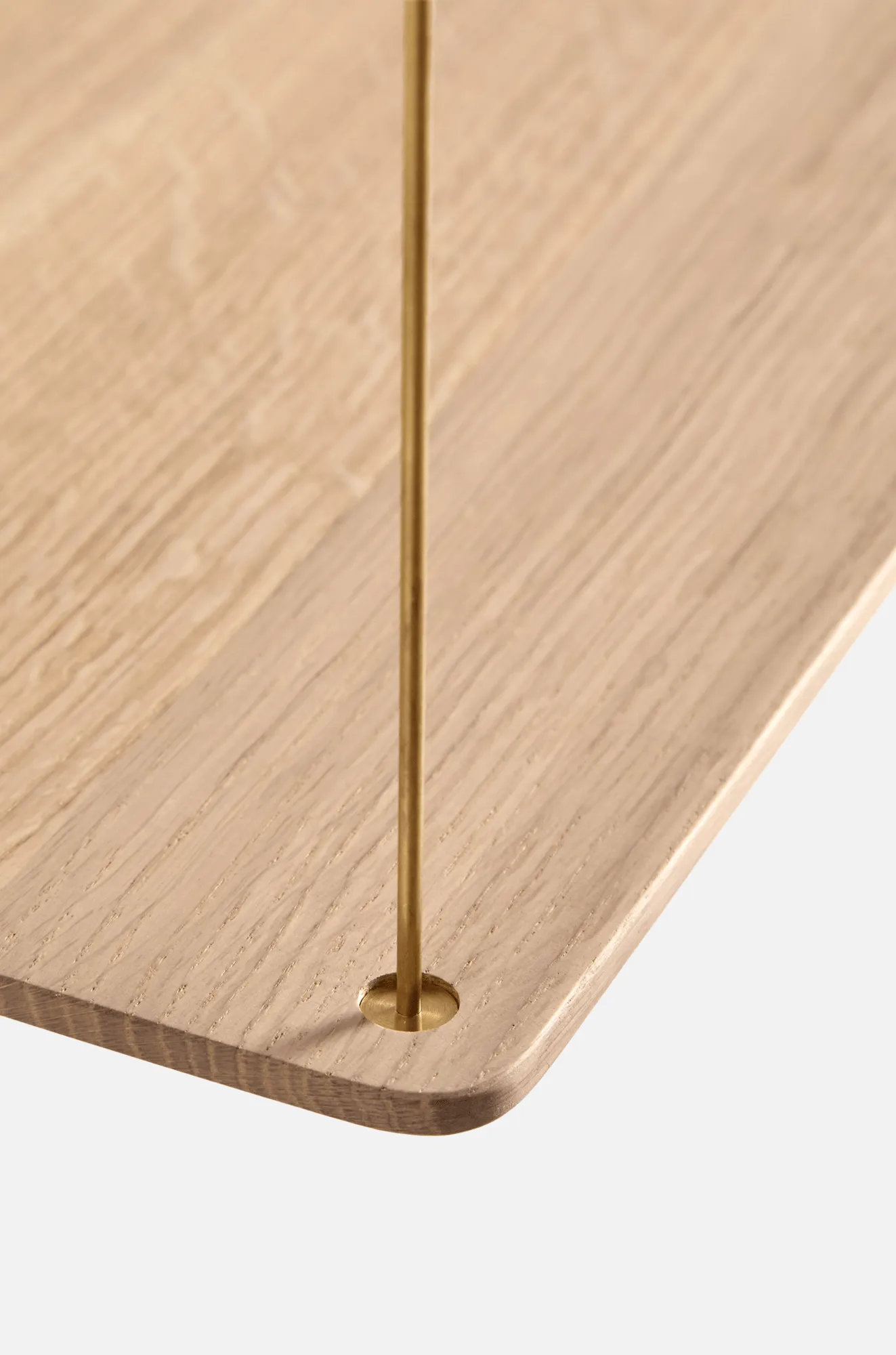 Stedge hylla, Vitpigmenterad ek-mässing, 60 cm, 3 hyllplan Woud