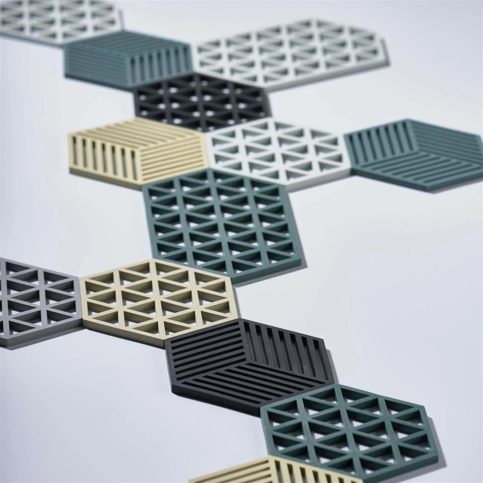 Hexagon grytunderlägg, svart Zone Denmark