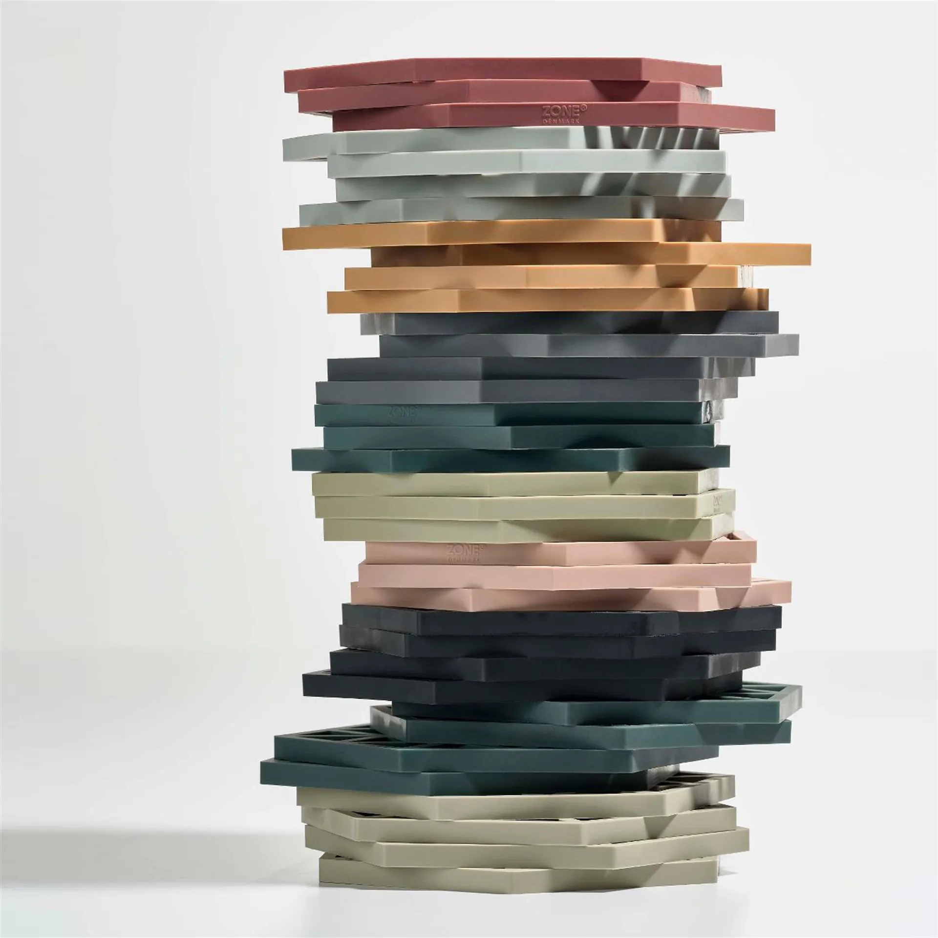 Hexagon grytunderlägg, svart Zone Denmark