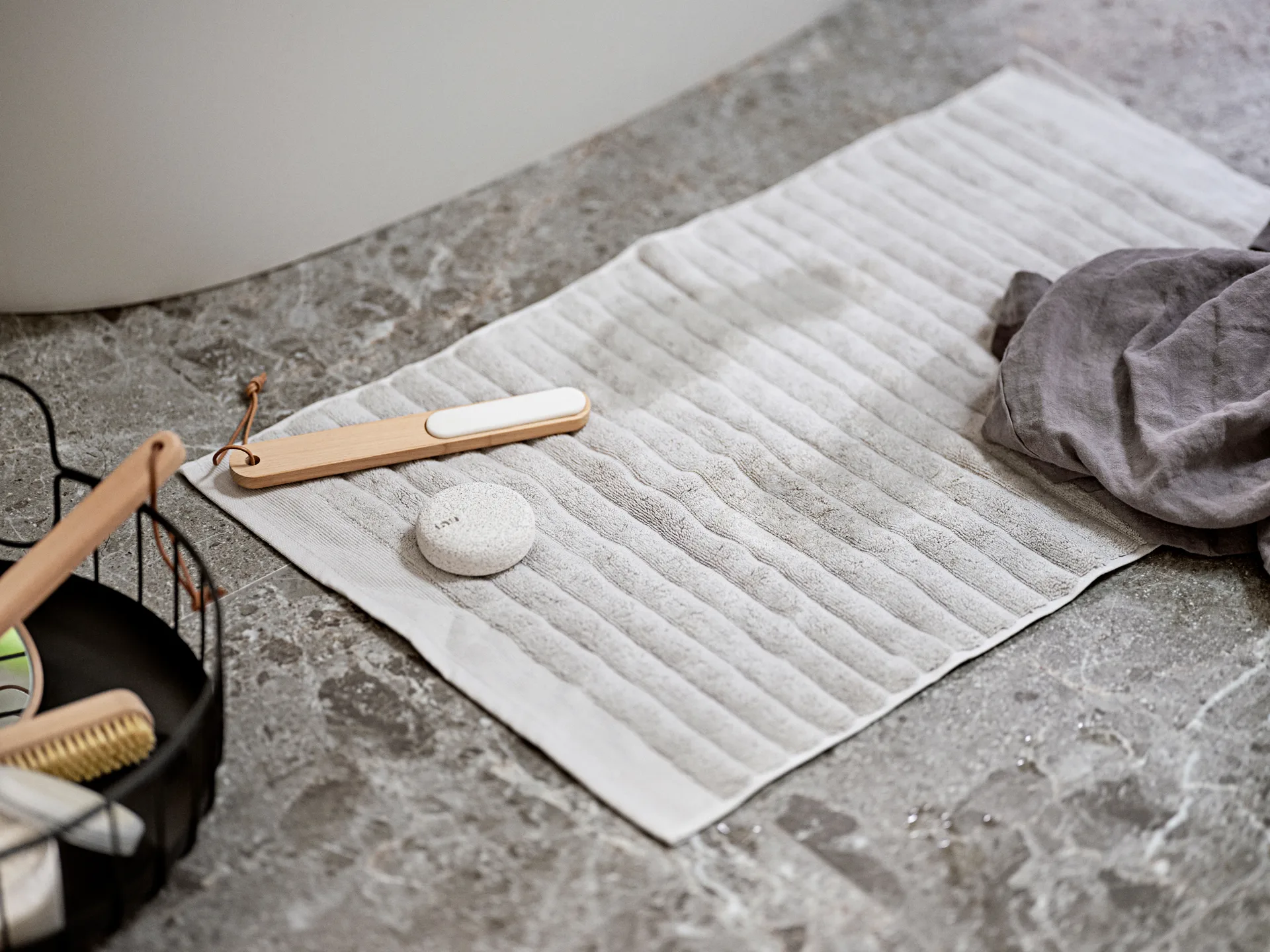 Inu badrumsmatta 50x80 cm, White Zone Denmark