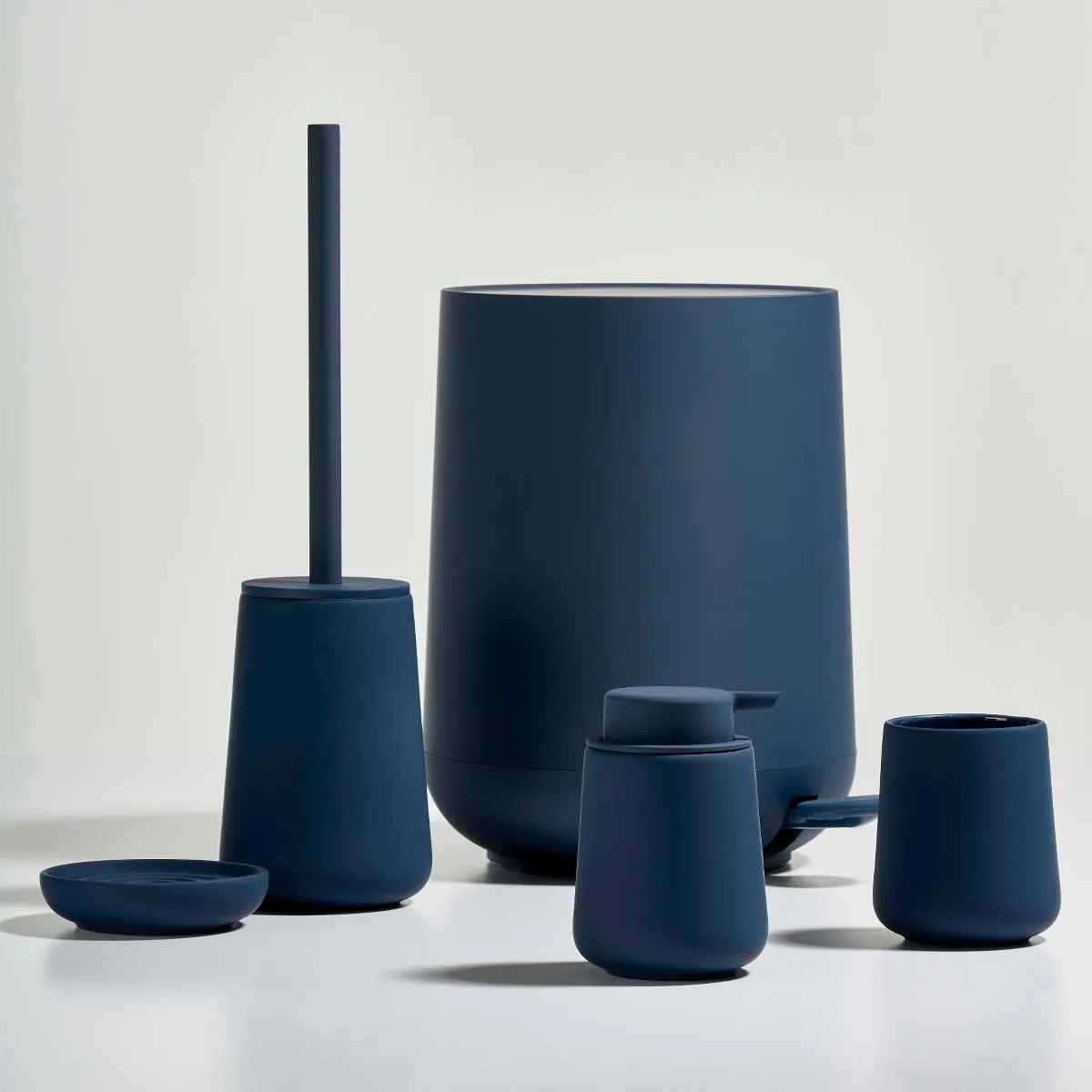 Nova One tandborstmugg, royal blue Zone Denmark