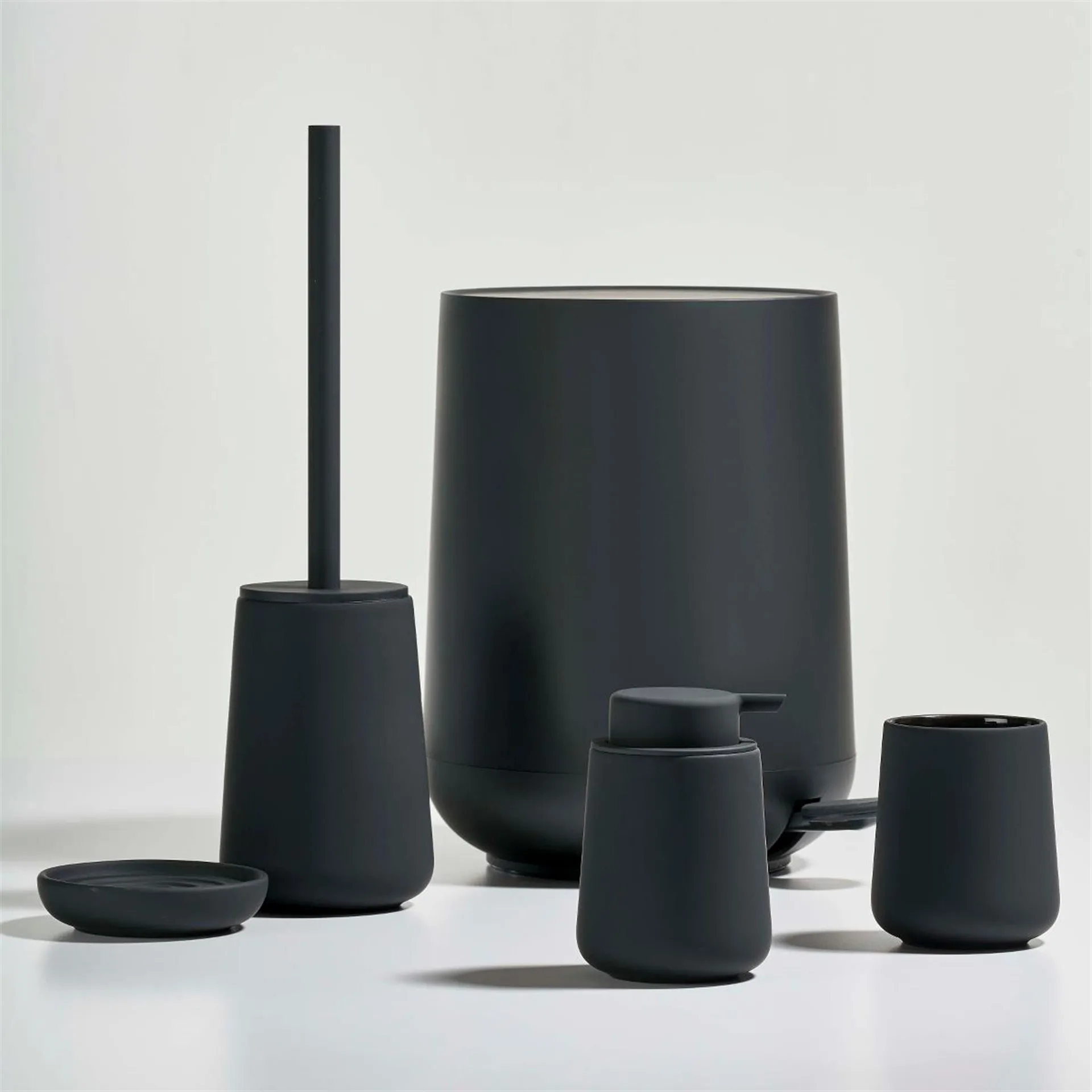 Nova One toalettborste, svart Zone Denmark