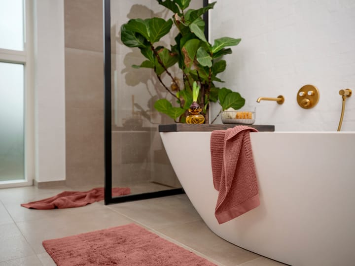 Tiles badrumsmatta, Peach red Zone Denmark