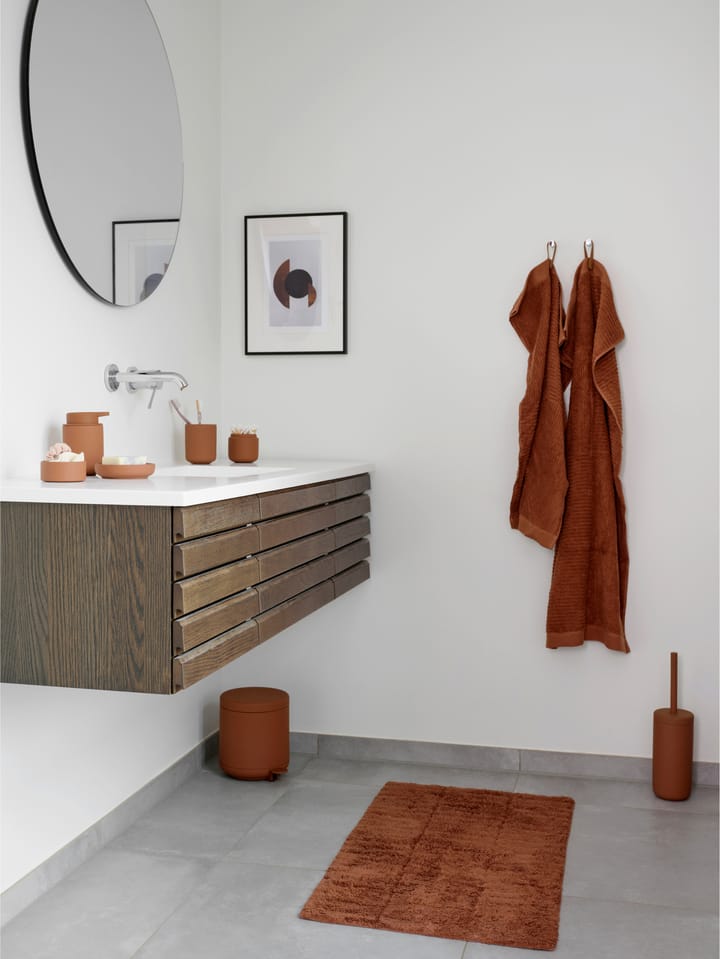Tiles badrumsmatta - Terracotta - Zone Denmark