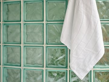 Time handduk 50x100 cm - White - Zone Denmark