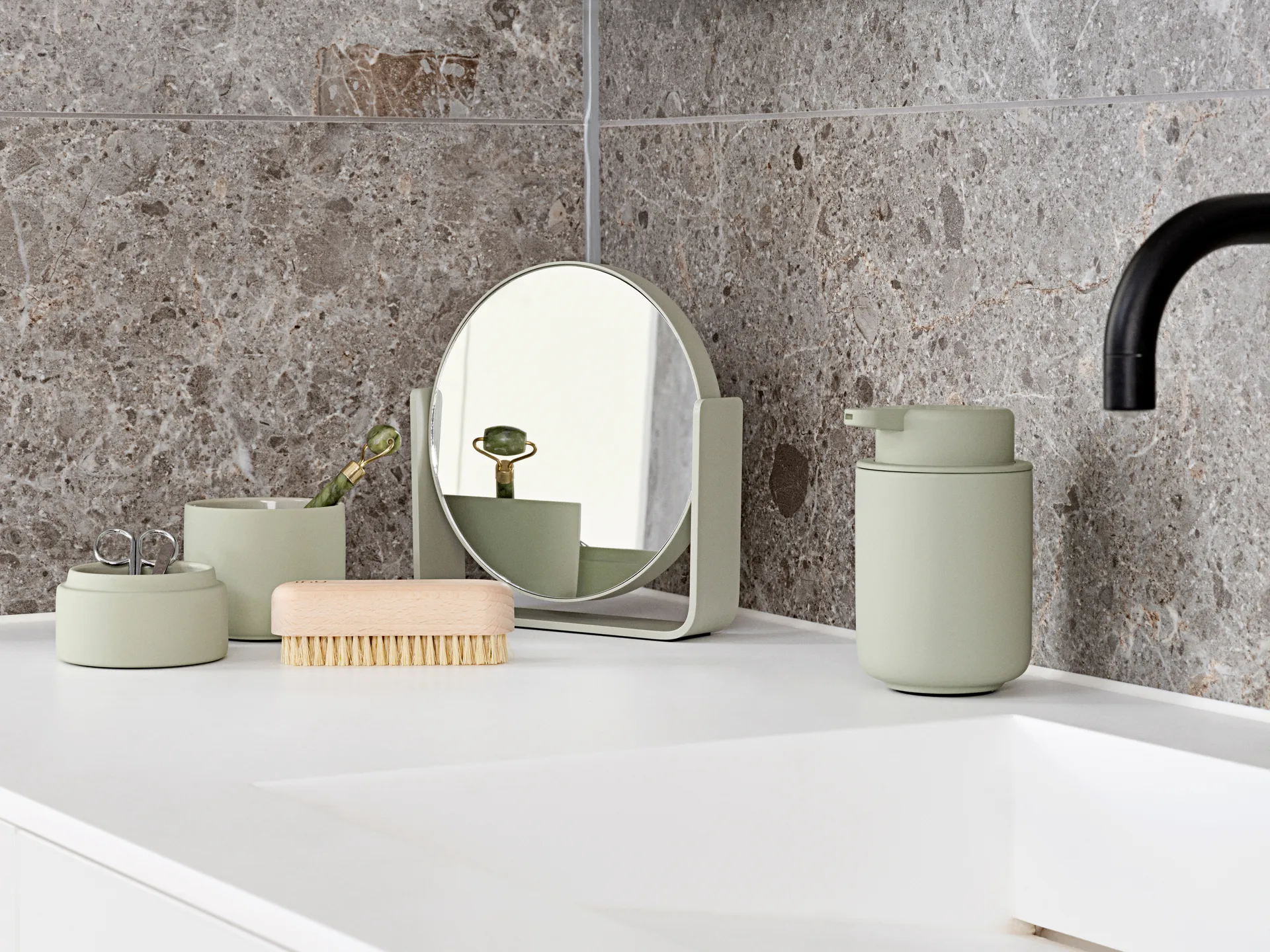 Ume bordsspegel med 5x förstoring 19x19,5 cm, Eucalyptus Zone Denmark