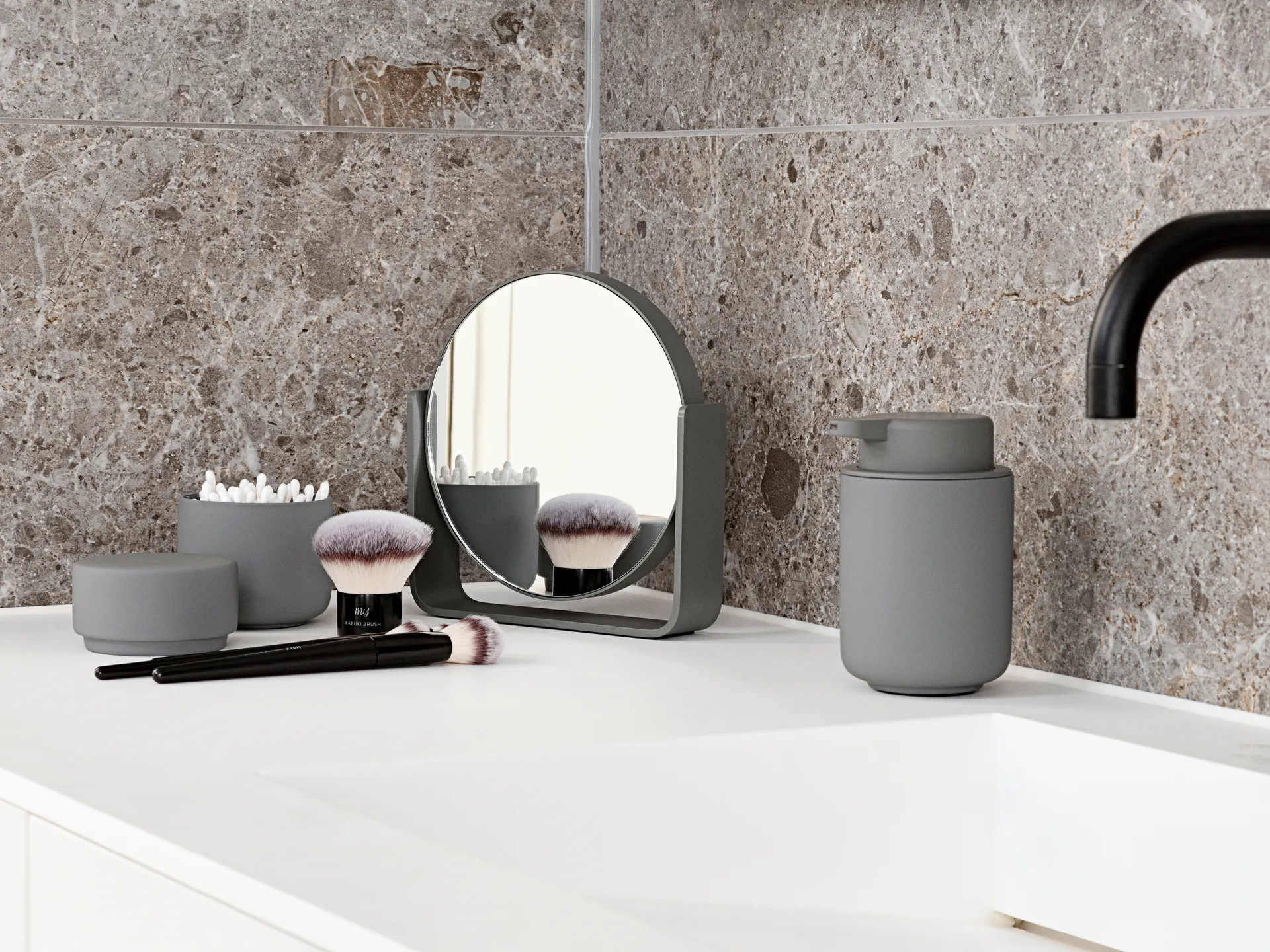 Ume bordsspegel med 5x förstoring 19x19,5 cm, Grey Zone Denmark