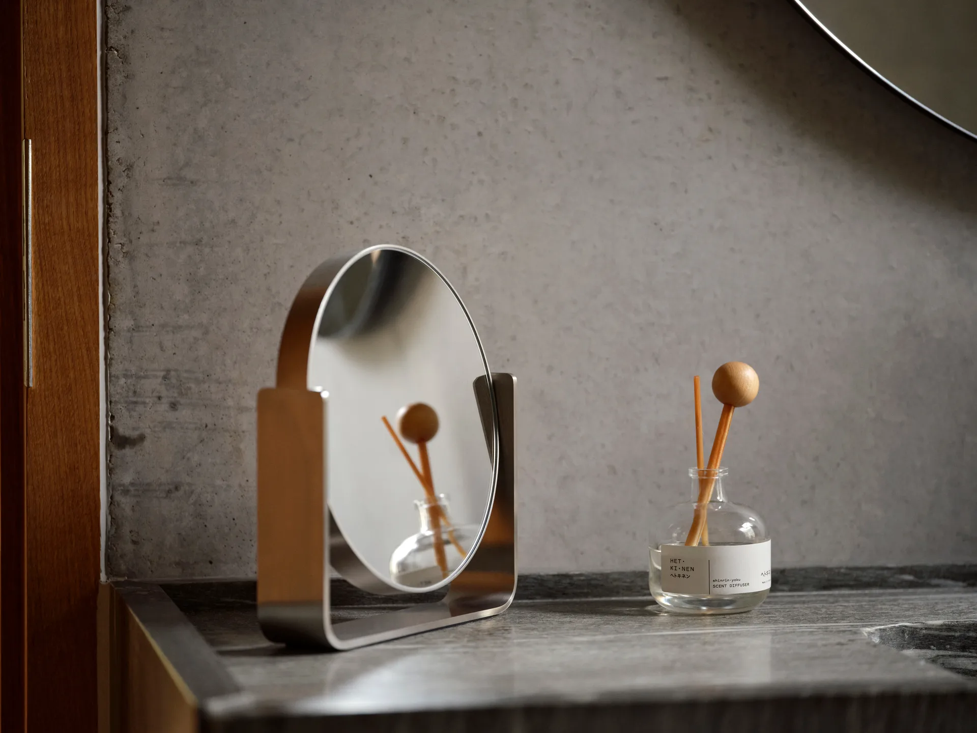 Ume bordsspegel med 5x förstoring 19x19,5 cm, Stål Zone Denmark